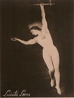 Luisita Leers trapeze